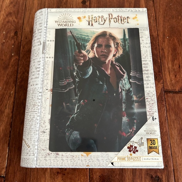 Other - NEW in box! 300 piece 3D puzzle - Harry Potter